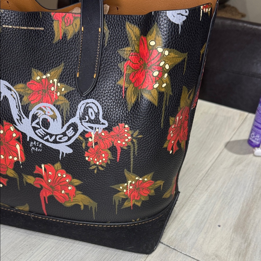 Coach Baseman Gotham Poison Lily Revenge Black and Red Floral Tote- With Dustbag - Picture 10 of 16